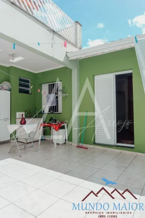 Imagem Casa com 3 Quartos e 4 banheiros à Venda, 190 m por R$ 750.000