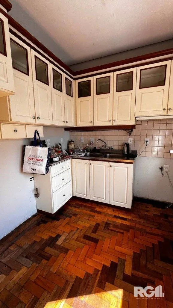 Imagem CASA A VENDA, AMPLA NA COMENDADOR BATISTA!