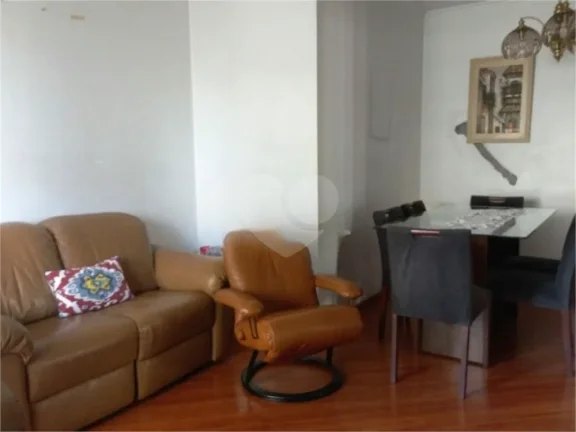 Imagem Apartamento à venda com 3 quartos, sendo 1 suíte, no condomínio Edifício Vermont, São Paulo - SP