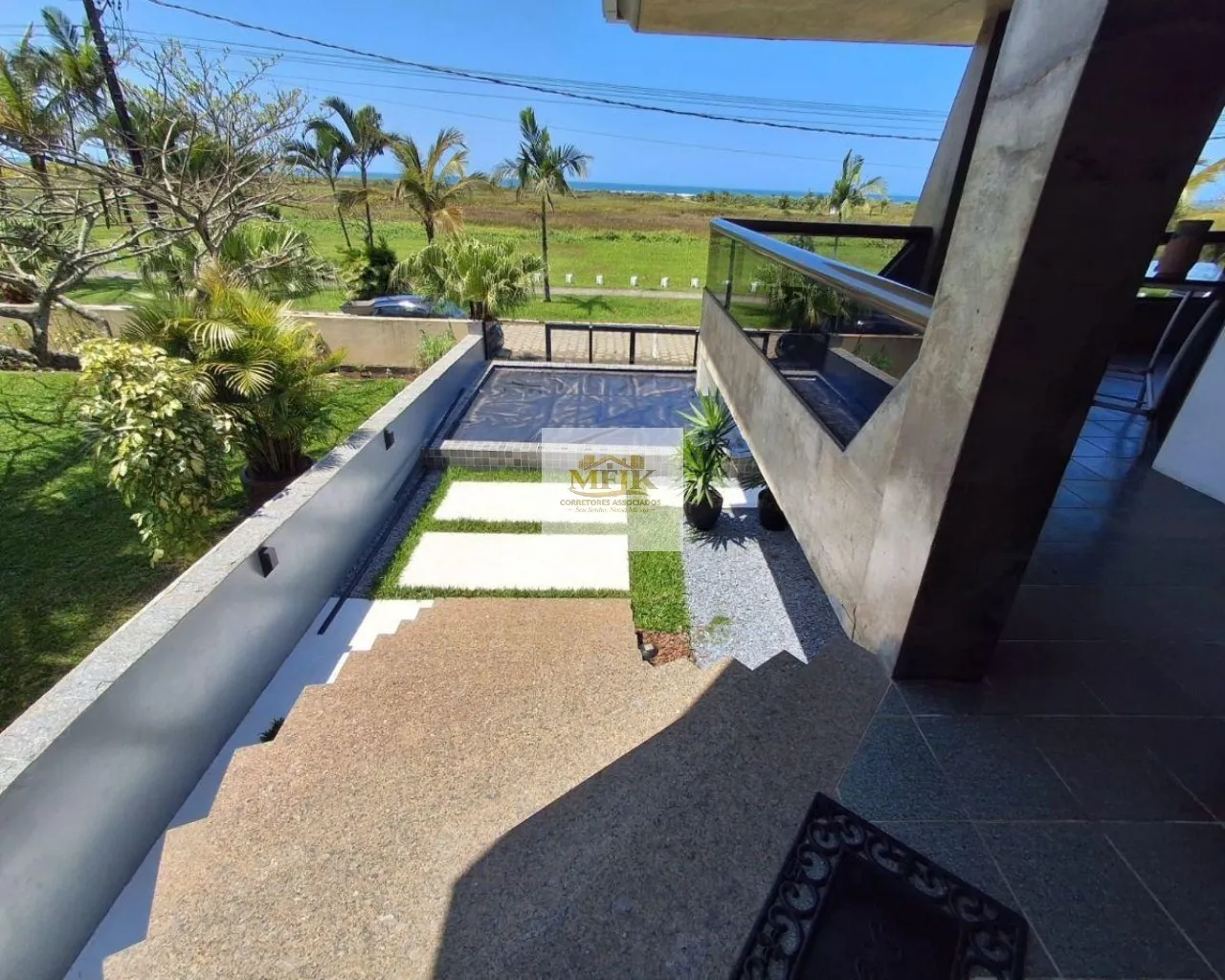 Imagem Imperdível! Casa beira mar com 4 suítes no Atami Norte, Pontal do Paraná-PR - 297m² - 2 vagas - Agende sua visita!