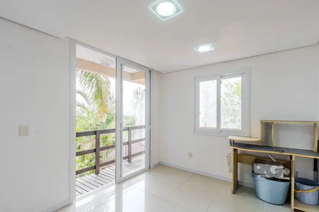 Imagem Casa com 3 dormitórios no bairro Jardim Isabel