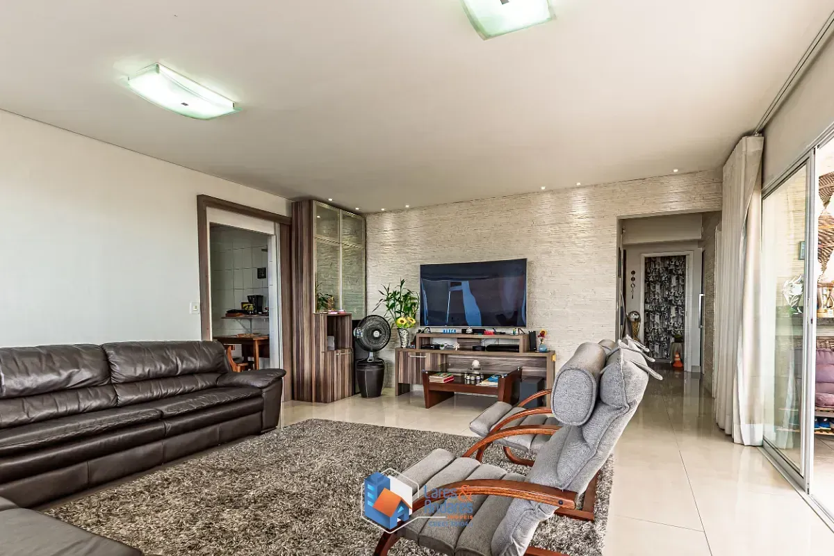 Imagem Cobertura para venda em Vila Gumercindo com 4 quartos, sendo 2 suítes, 221m²
