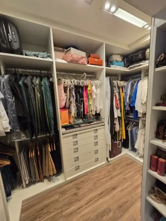 Imagem Lindíssimo apartamento alto padrão cinco suítes gabinete a venda no Horto Florestal
