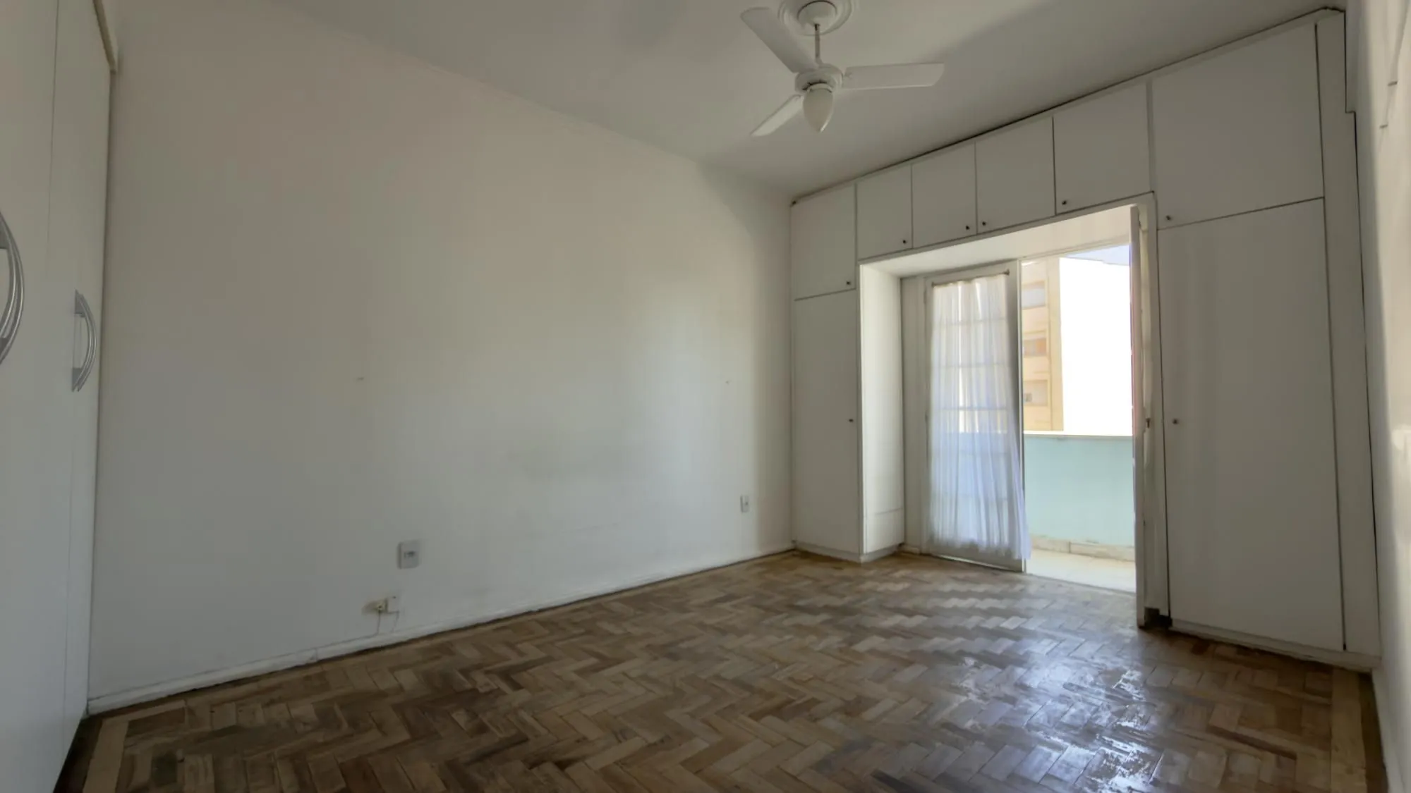 Imagem Apartamento 3 quartos para comprar no Ed. Jardim Sevigné. Centro Histórico.