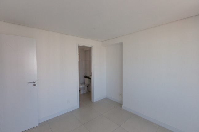 Imagem Apartamento com 3 Quartos à Venda, 78 m² em Guararapes - Fortaleza