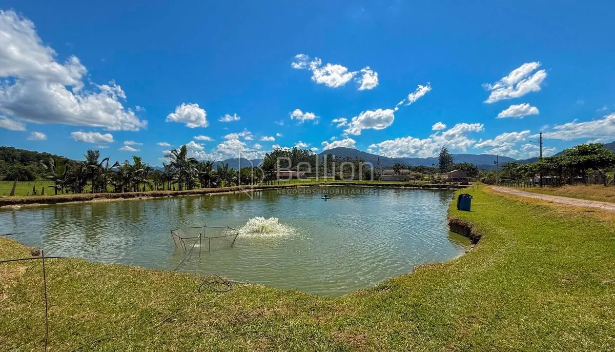 Imagem Terreno com 2.750 m² e imóveis com renda na Estrada do Pomerano - Rio dos Cedros