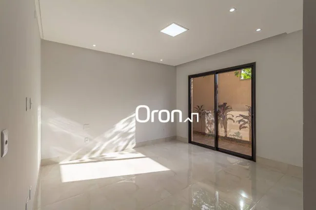 Imagem Casa com 4 dormitórios à venda, 220 m² por R$ 1.990.000,00 - Residencial Goiânia Golfe Clube - Goiânia/GO