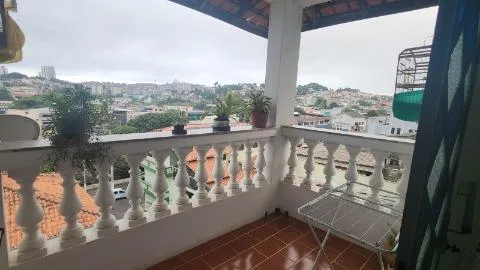 Imagem VENDA DE CASA NO JARDIM RINCÃO, EM ARUJÁ/SP, 381m², 2 quartos, sala de estar e jantar. CONSULTE-NOS