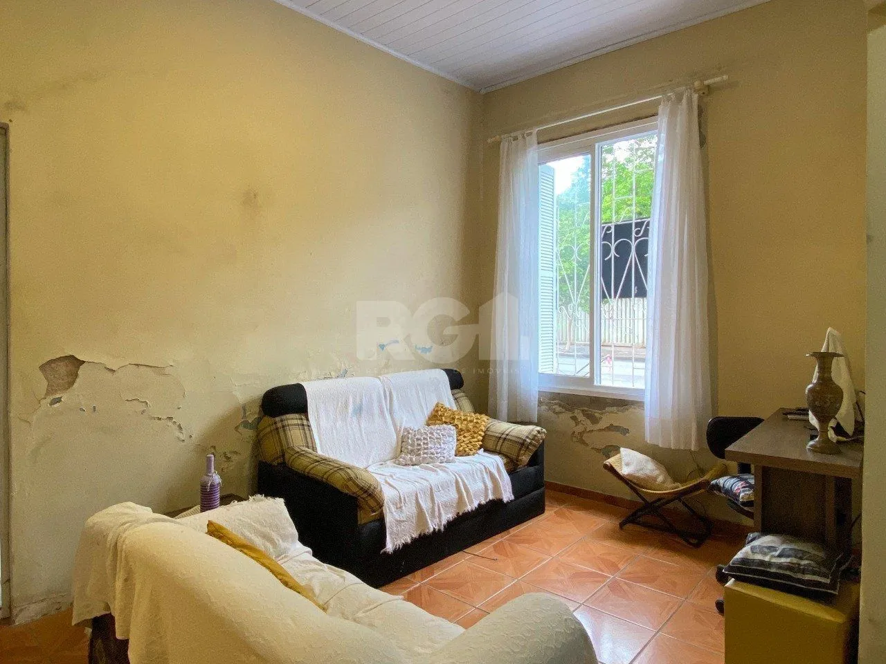 Imagem Casa de esquina com 64m², próximo ao Cais Embarcadero