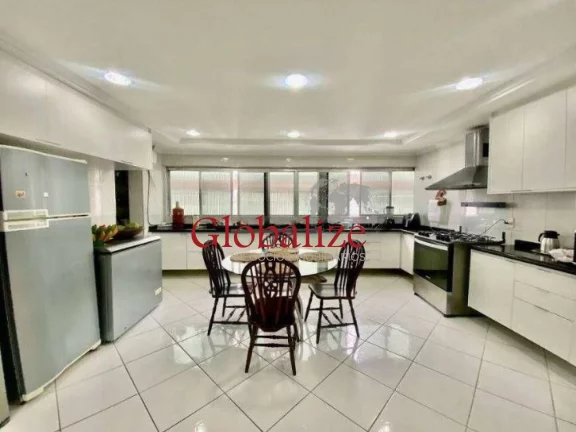 Imagem Triplex no Embaré com 5 dormitórios sendo 3 suítes 5 banheiros piscina churrasqueira e duas vagas de garagem no Embaré em Santos R$ 2.250.000,00