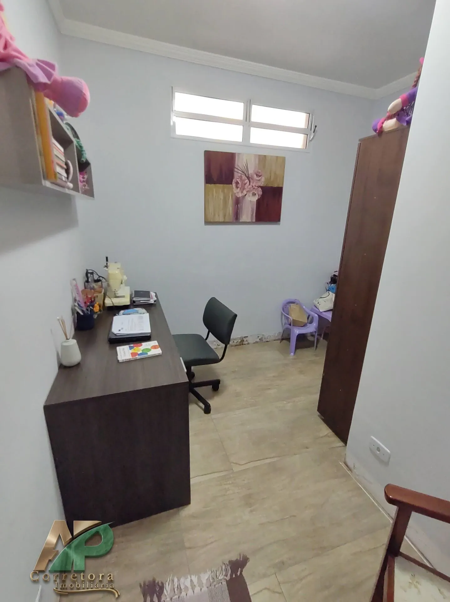 Imagem Casa à Venda em Taboão da Serra: 308m², 2 Vagas e Perto do Shopping