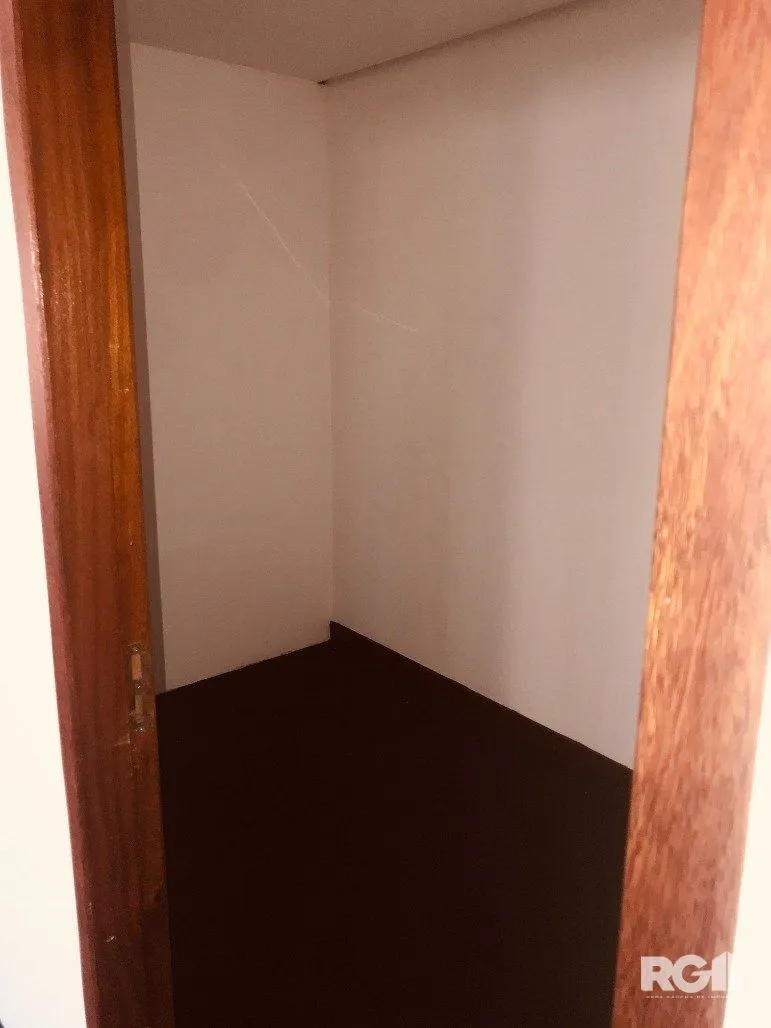 Imagem Sala comercial espaçosa, com uma vista deslumbrante para o Guaíba