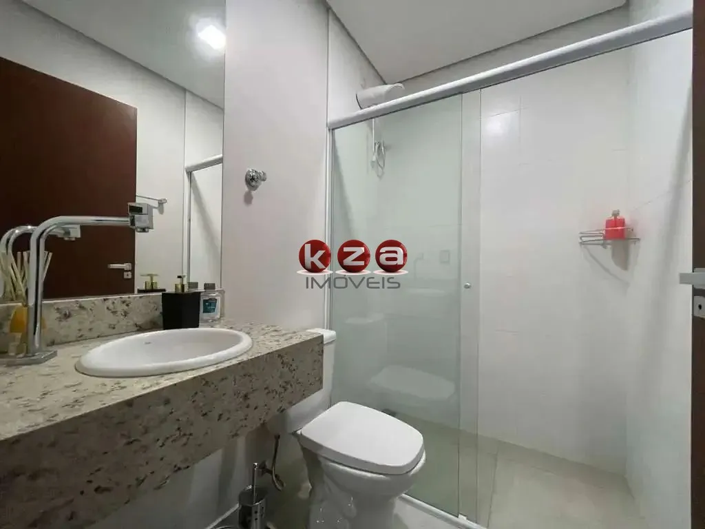 Imagem Casa de alto padrão a venda e locação, com 3 suites no Condomínio Residencial Villa Lombarda em Valinhos-SP