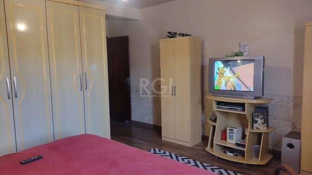 Imagem Casa 3 Quartos, 3 vagas de garagem, Bairro Cavalhada, Porto Alegre-RS.