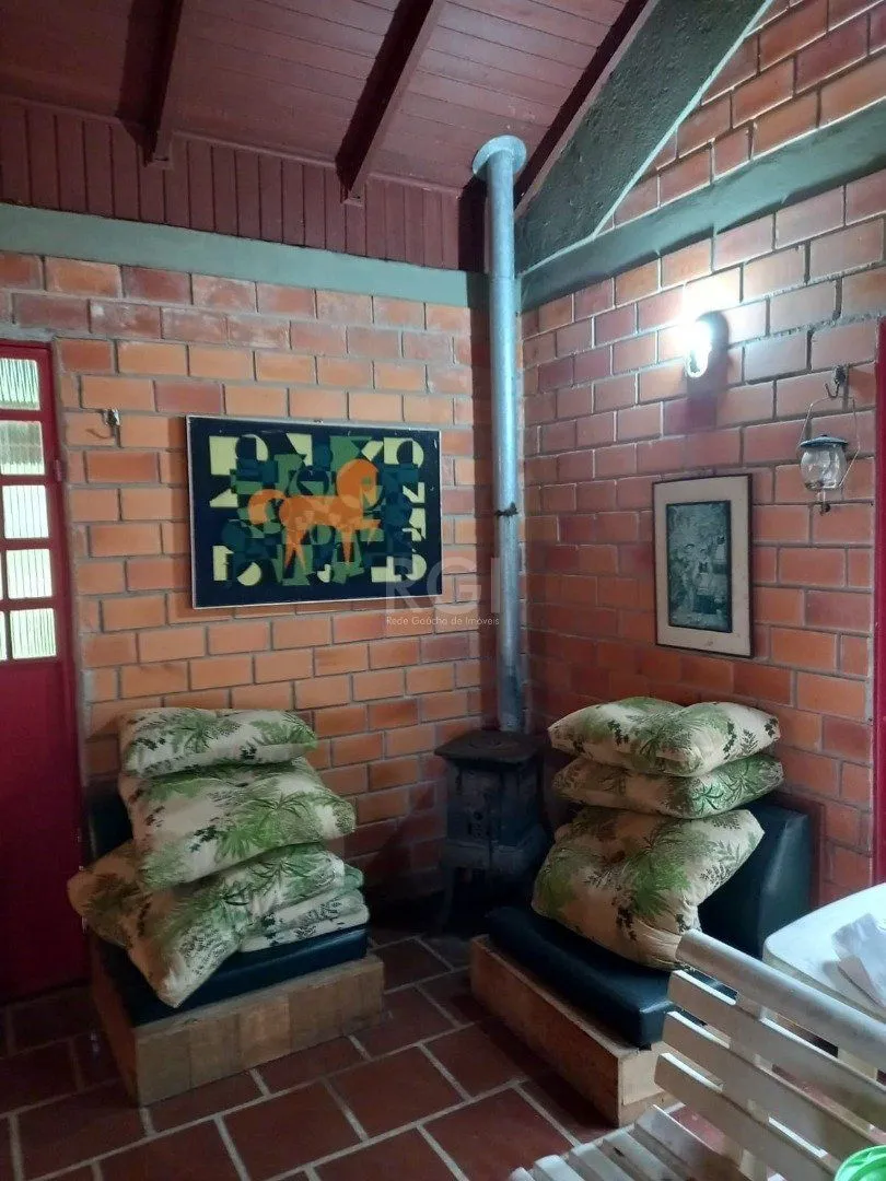 Imagem Sito à venda no Lami, com casa com quartos, 1 banheiro e piscina