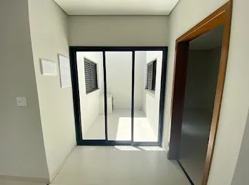 Imagem Oásis de Conforto e Elegância em Condomínio Exclusivo