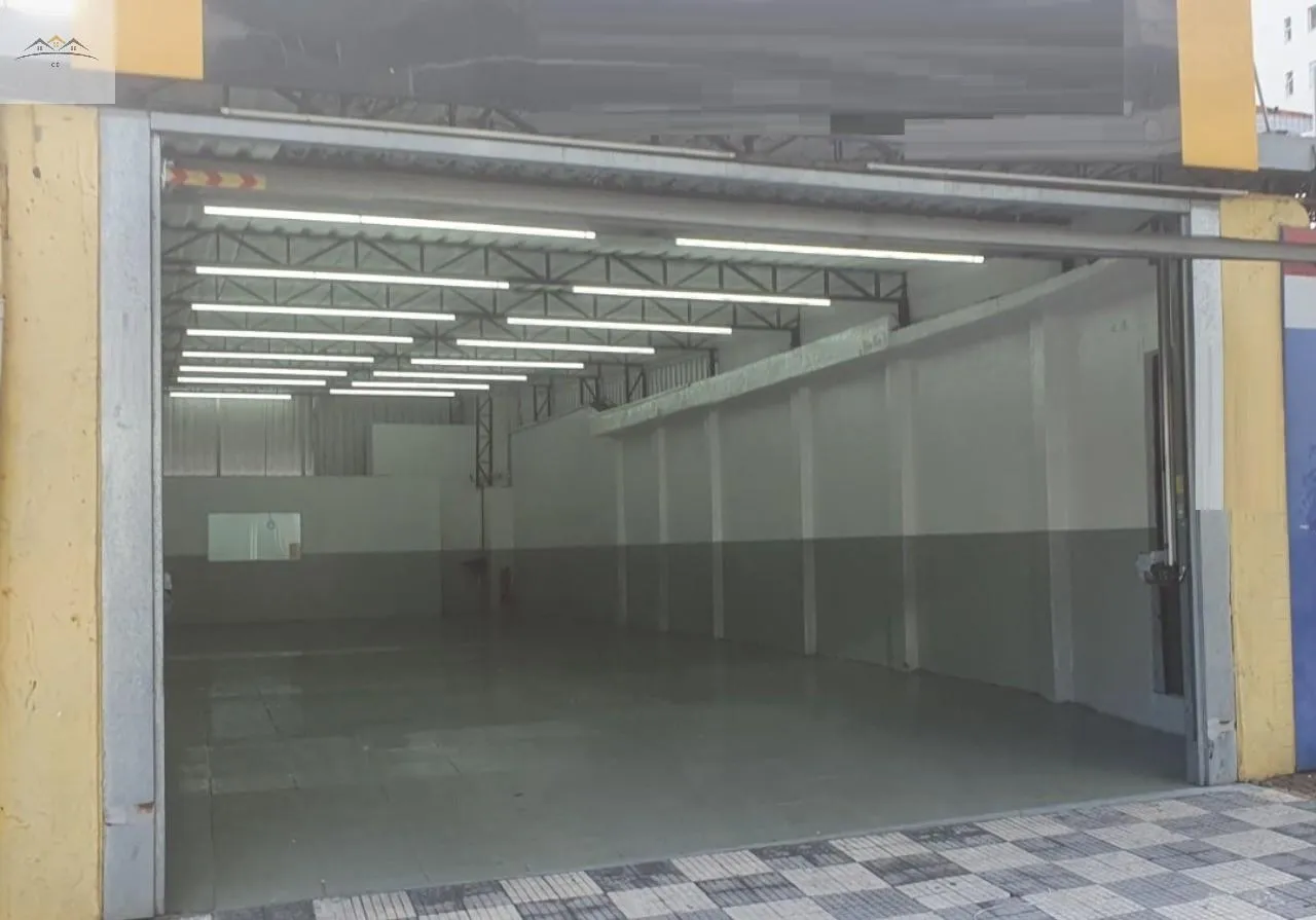 Imagem Galpão para locação no Centro de Osasco 223m² 2 wc 2 salas.