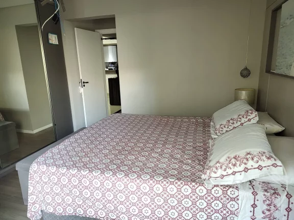 Imagem VENDO AMPLO APTO TÉRREO EM BALNEÁRIO/ESTREITO MOBILIAADO 3 SUÍTES E 2 VAGAS