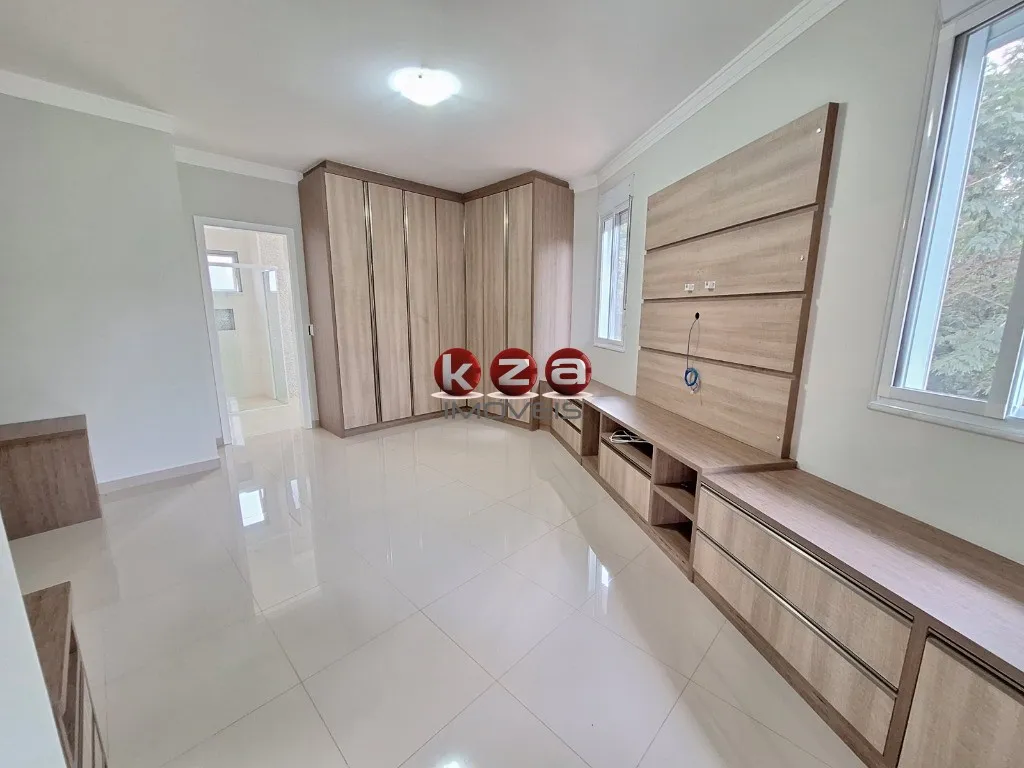Imagem Casa em condomínio exclusivo em Valinhos-SP, 3 quartos, 3 suítes, 2 salas, 4 banheiros, 245,98 m² de área.