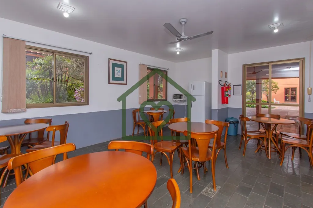 Imagem No Bairro Jardim Carvalho, na Avenida Protásio Alves n° 7157, apartamento com 3 dormitórios, semi...