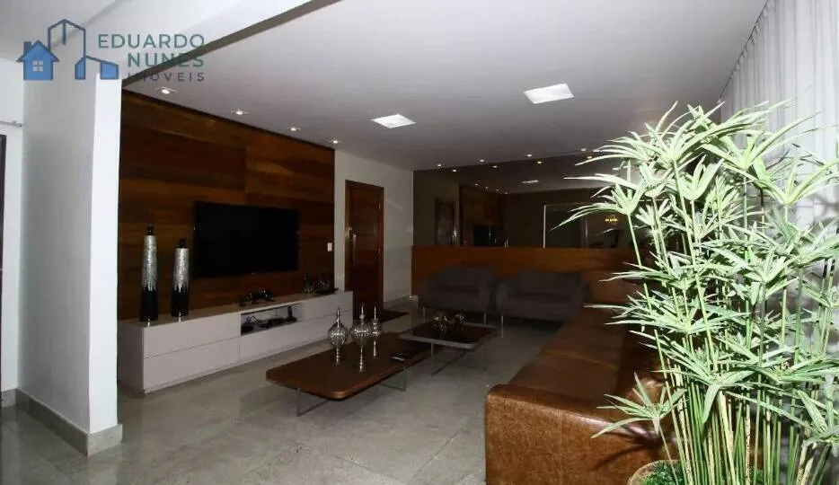 Área privativa, 04 quartos, suíte, vaga coberta no Santo Antonio!!!!
