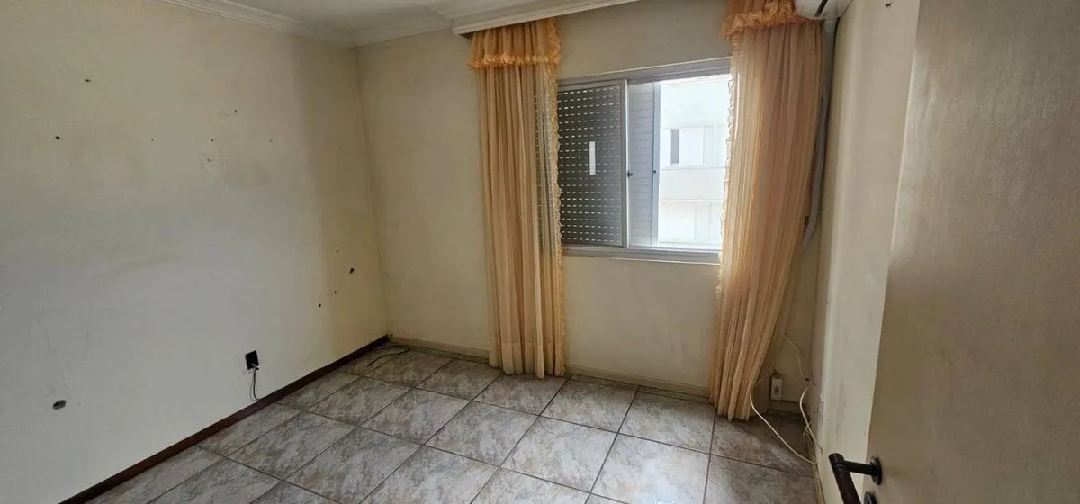 Imagem APARTAMENTO A VENDA NA AVENIDA ATLÂNTICA NA REGIÃO CENTRAL COM SACADA PANORÂMICA