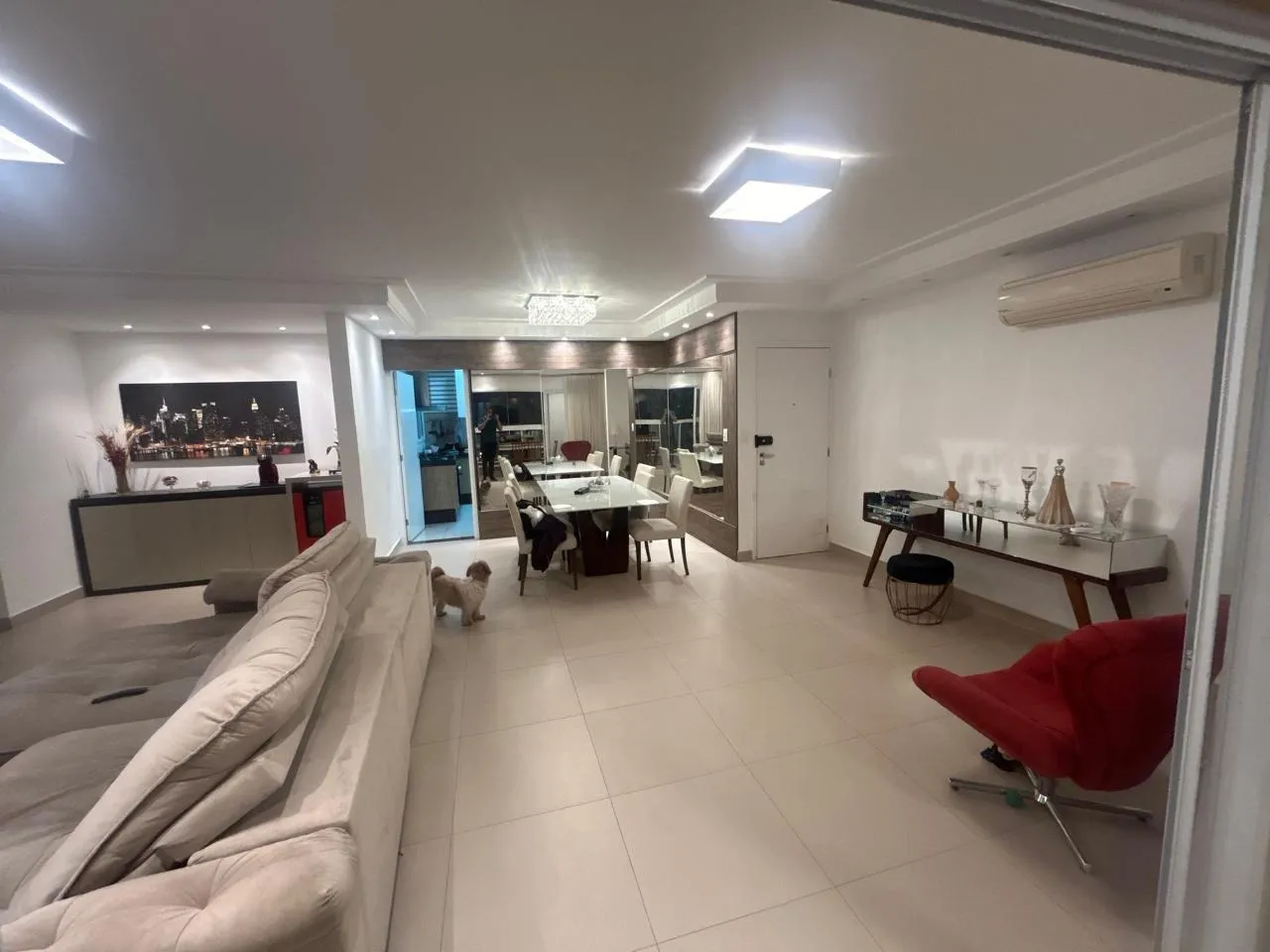 Imagem Luxuoso Apartamento no Coração do Parque Campolim Cond. Residencial Saint Tropez