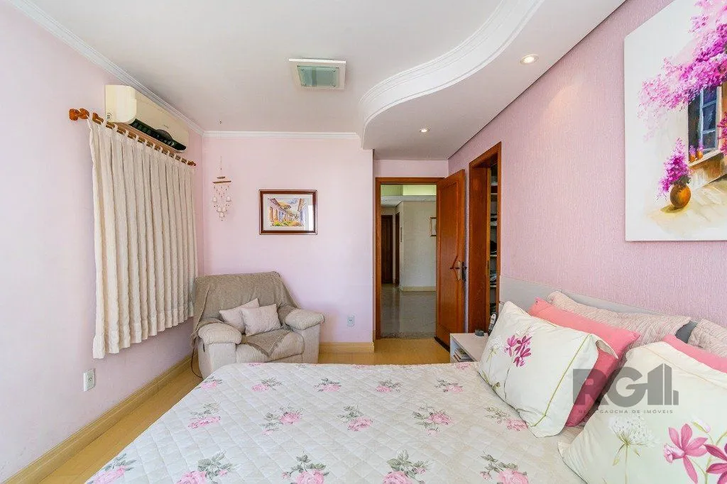 Imagem Casa em condominio no Sarandi de 3 dormitórios 2 vagas e infra