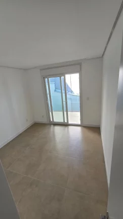 Imagem Casa 3 quartos sendo 1 suíte para venda no bairro Vinhedos em Caxias do Sul