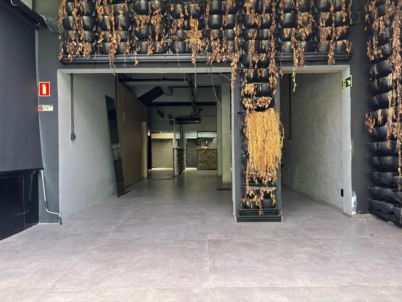 Imagem Loja com 90m², localizada no bairro Auxiliadora em Porto Alegre/RS.
