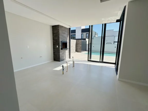 Imagem Casa em Condomínio para Venda em Camboriú, Santa Regina, 4 dormitórios, 3 suítes, 5 banheiros, 3 vagas