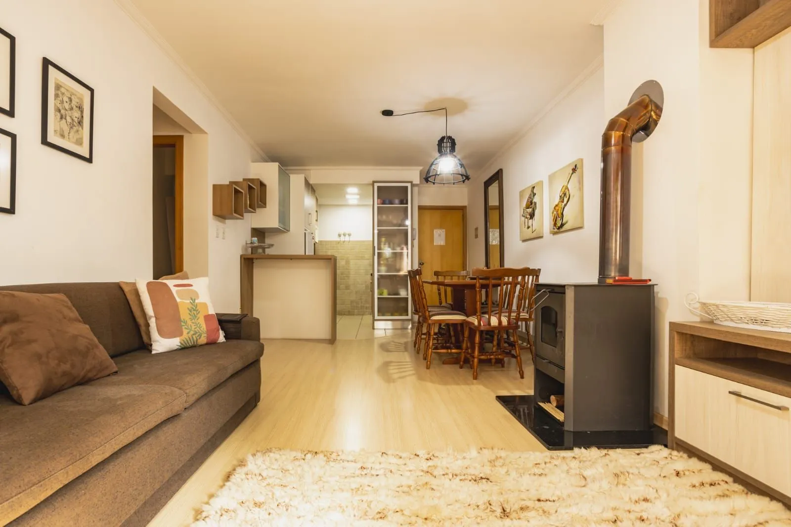 Imagem "Apartamento Mobiliado de 2 Quartos em Gramado RS."