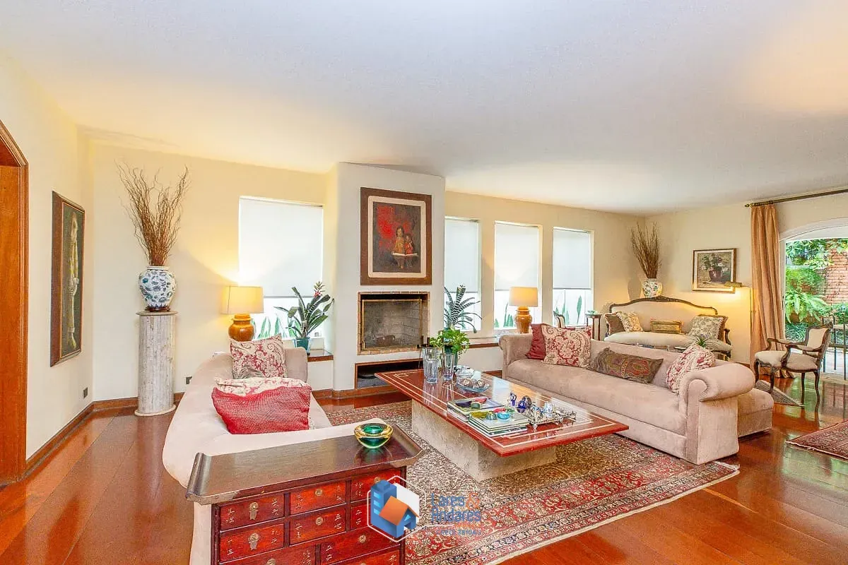 Imagem Casa para venda em Jardim Leonor com 4 quartos, sendo 2 suítes, 600m²