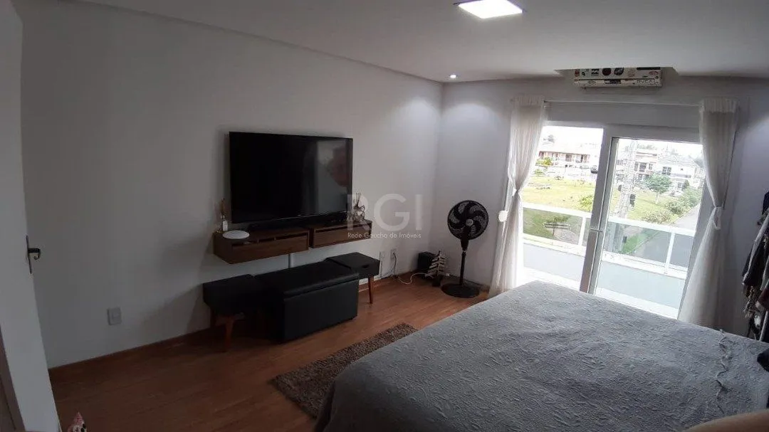 Imagem Casa para Venda - 157m², 3 dormitórios, sendo 3 suites, 2 vagas - Guarujá