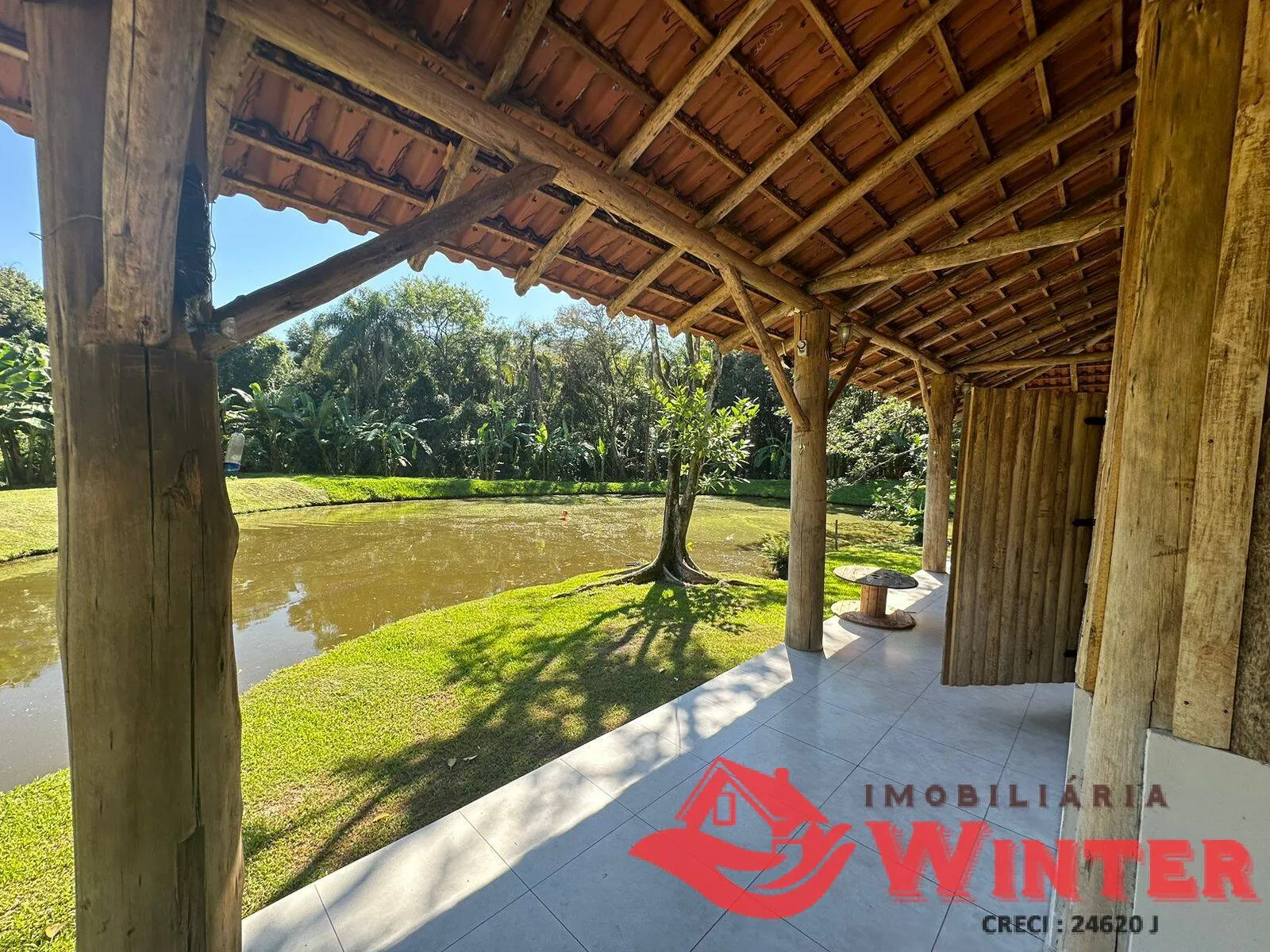 Imagem Chácara com 3 hectares, casa e açude.