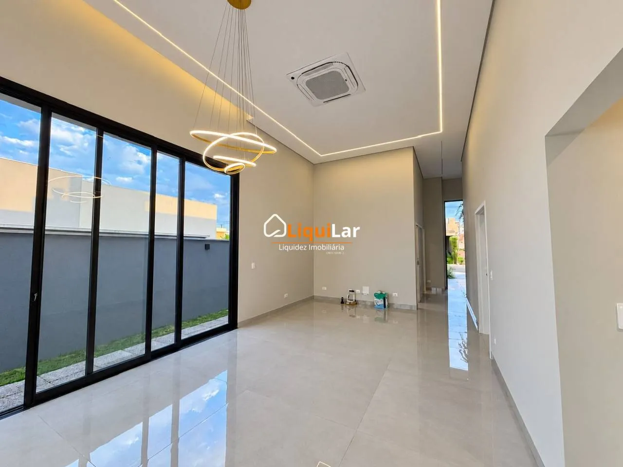Imagem Casa Alto Padrão no Alphaville 3 com Escritório e Cozinha Separada