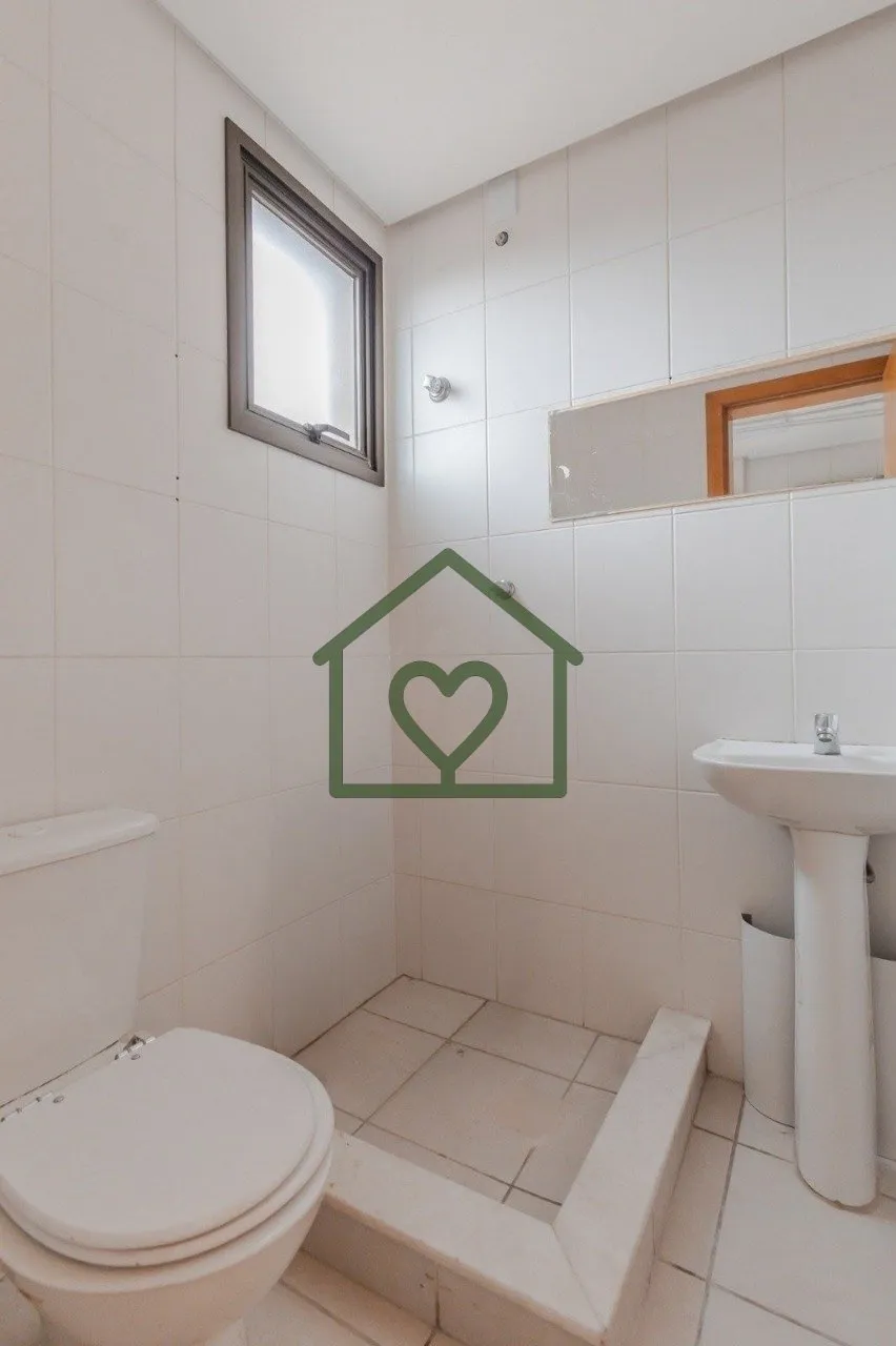 Imagem Excelente apartamento com 2 dormitórios, sendo 1 suíte, em andar alto, com ótima iluminação nat...