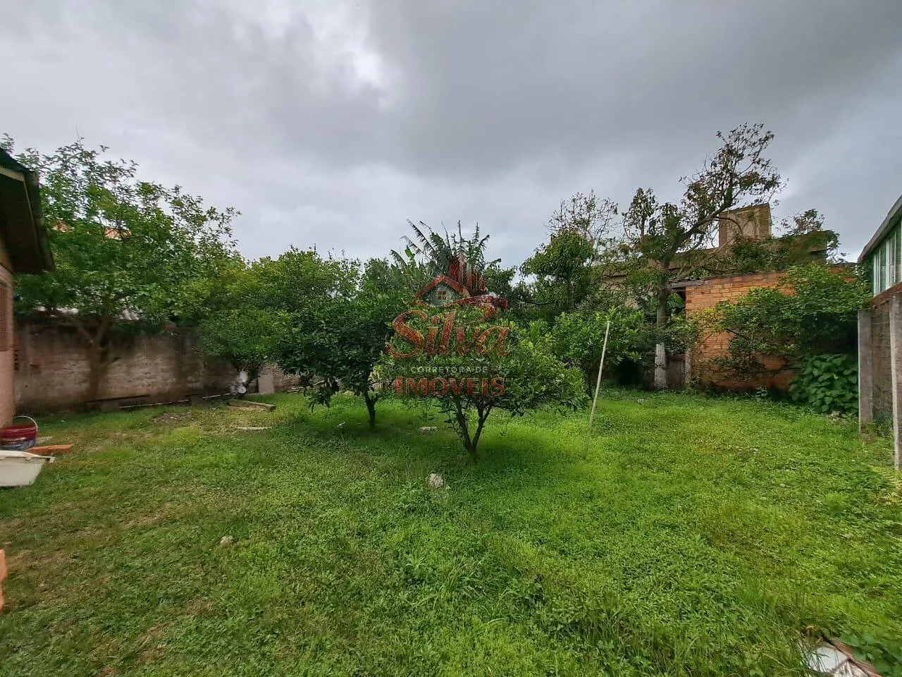 Imagem Casa 3 dormitórios com pátio cercado em Presidente