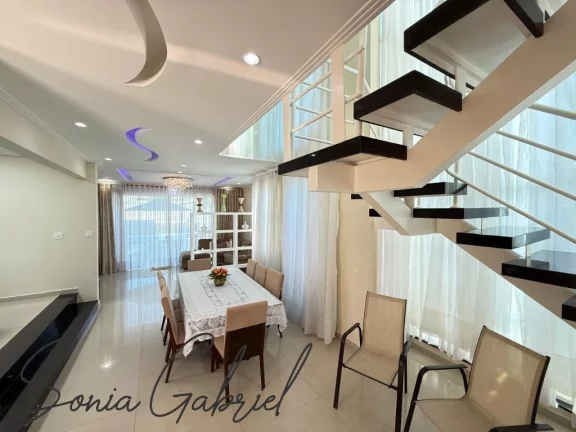 Imagem Casa em Condomínio em Vinhedo-SP: 4 Quartos, 2 Suítes, 3 Salas, 4 Banheiros, 4 Vagas - Imperdível!