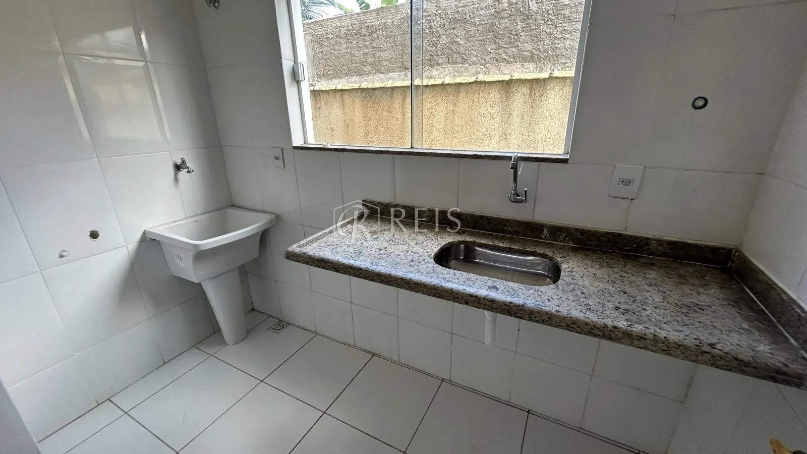 Imagem Apartamento para Venda em Rio das Ostras, Enseada das Gaivotas, 2 dormitórios, 1 banheiro, 1 vaga