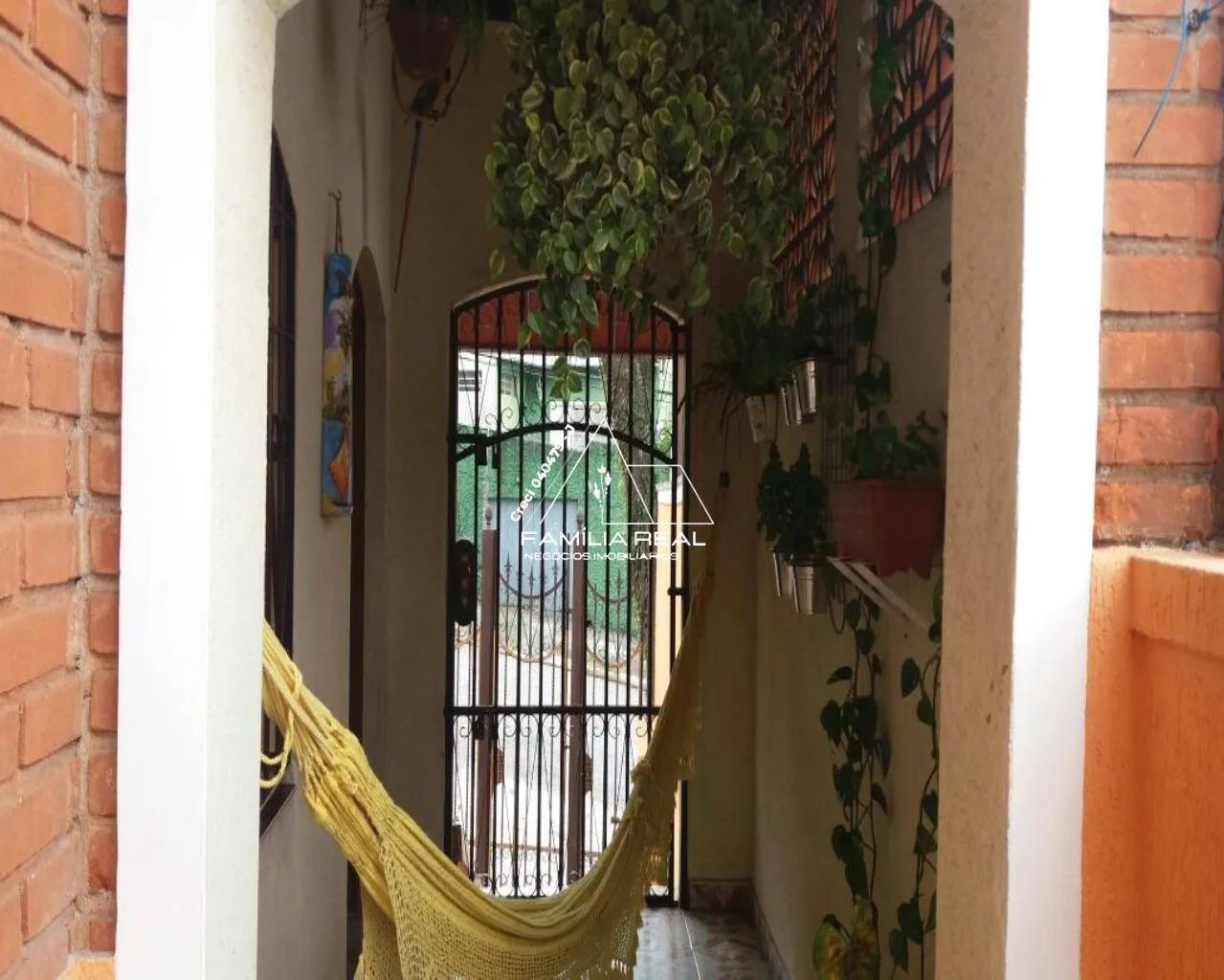 Imagem Sobrado Padrão na Vila Matilde, com 04 Dormitórios, sendo 01 Suíte