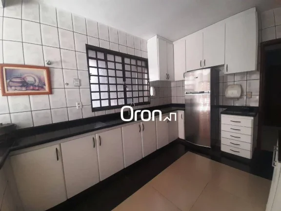 Imagem Sobrado com 3 dormitórios à venda, 270 m² por R$ 1.410.000,00 - Jardim América - Goiânia/GO