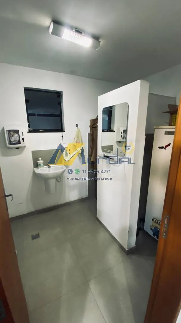 Imagem Galpão Comercial com 399m² à Venda por R$ 2,9 Milhões