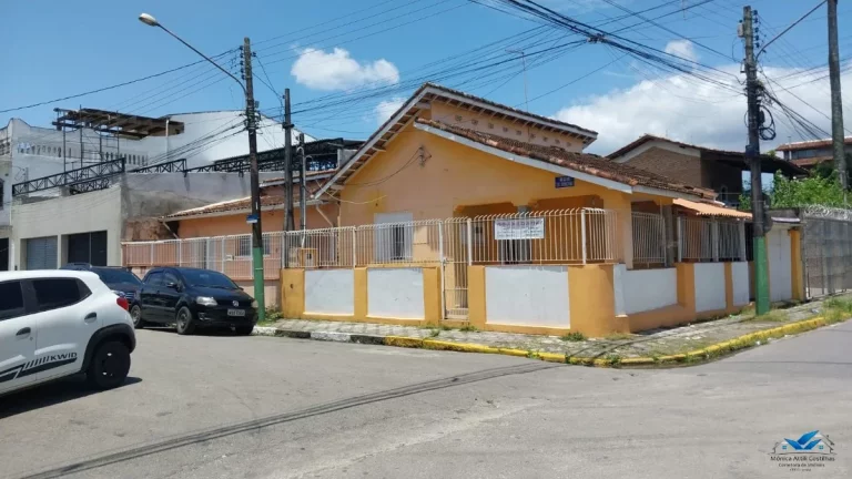 Imagem OPORTUNIDADE! Imóvel de esquina no Centro (1 quarteirão da Cadeia Velha e da Igreja Matriz)