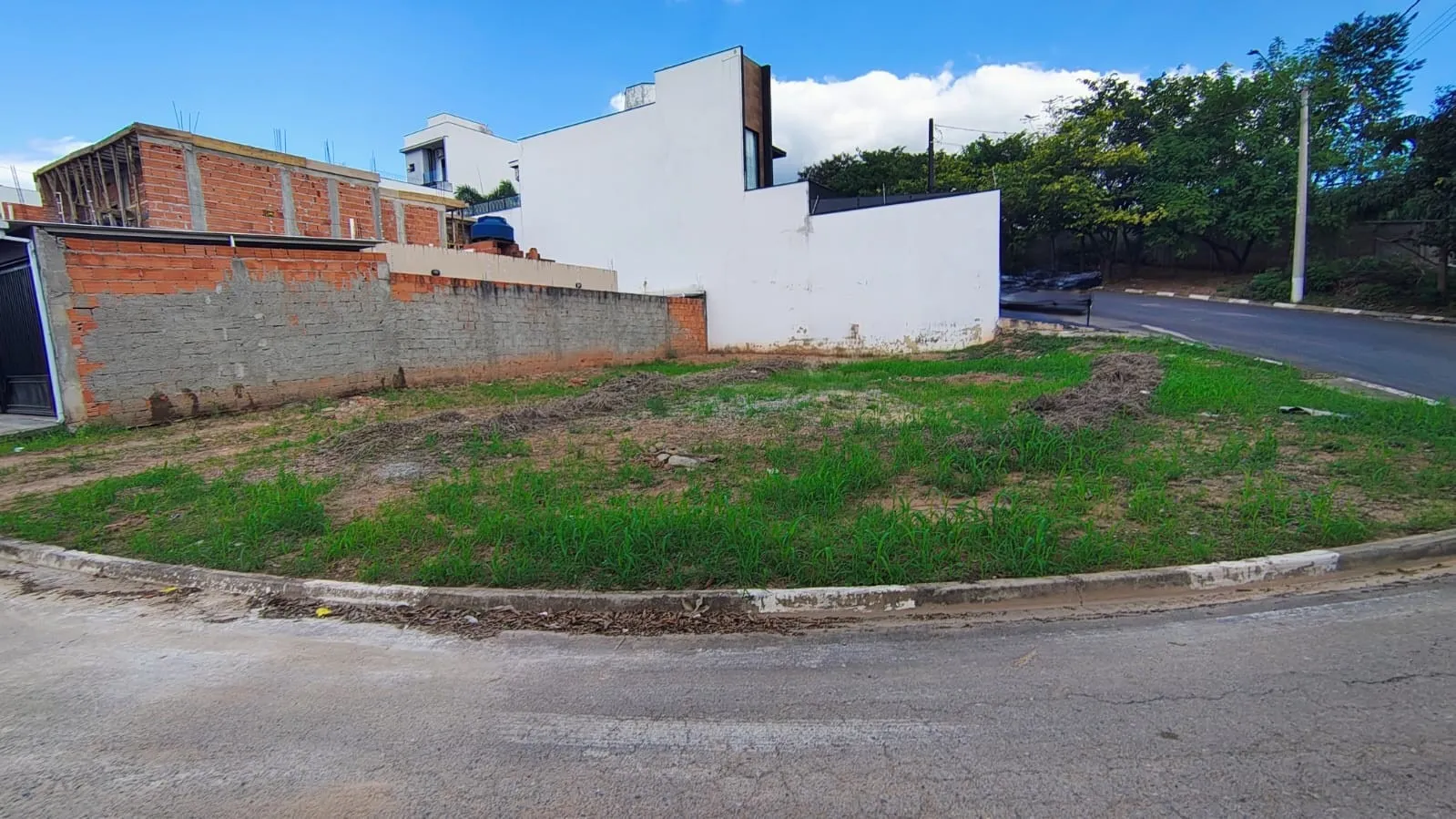 Imagem Terreno à venda em Votorantim-SP, no Residencial Giardino Di Veneto, com 238,33 m² de área. Venha conferir!