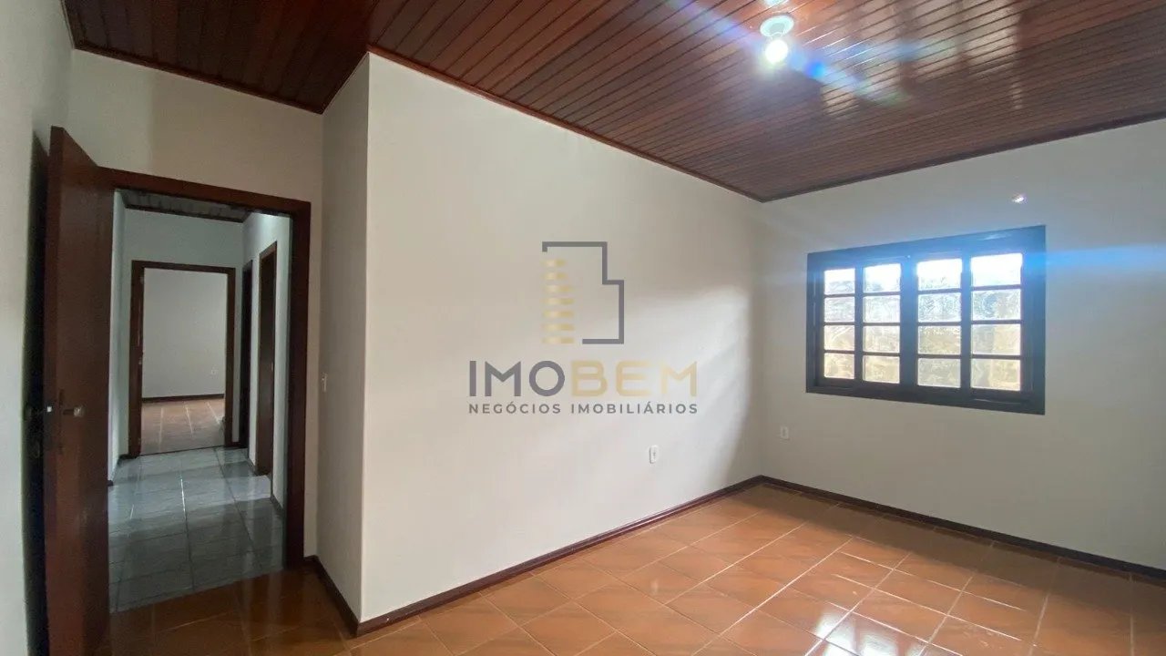 Imagem Um verdadeiro oásis no coração da cidade.

Imagine morar em uma casa espaçosa, cercada por área...
