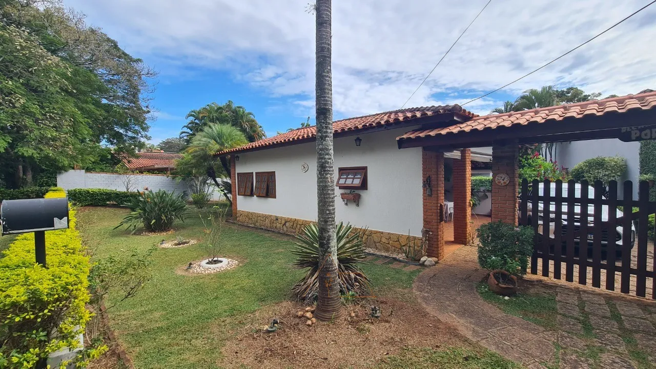 Imagem Oportunidade única: Casa em condomínio com 5 quartos e 2 suítes em Salto-SP, no Condomínio Fechado Village Haras São Luiz.