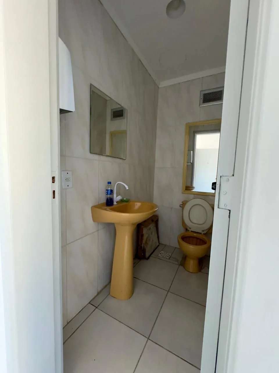 Imagem Oportunidade imperdível! Sala Comercial à Venda - Bairro Floresta