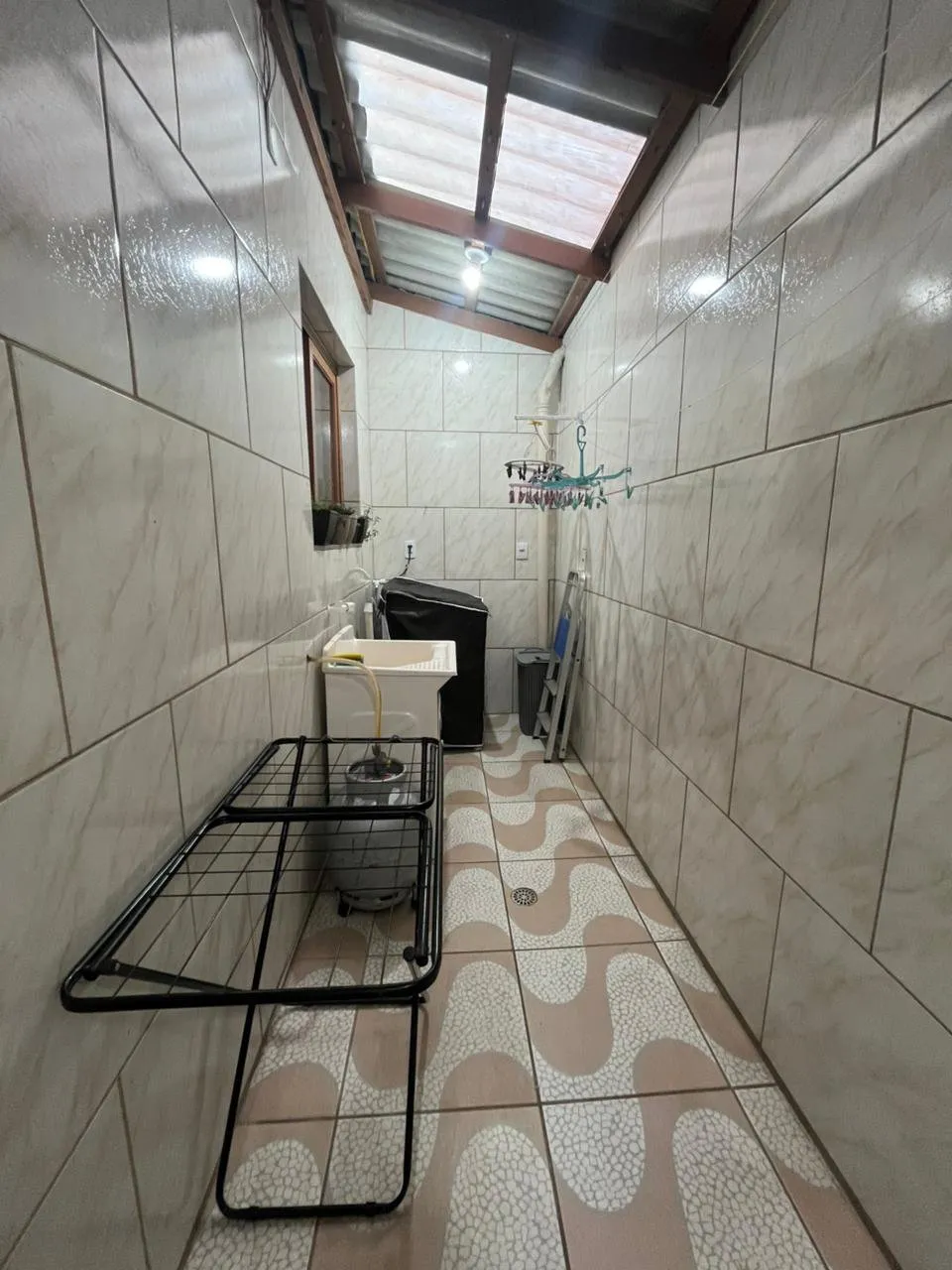 Imagem Sobrado à Venda ao lado do Cestto Atacadista em Viamão!