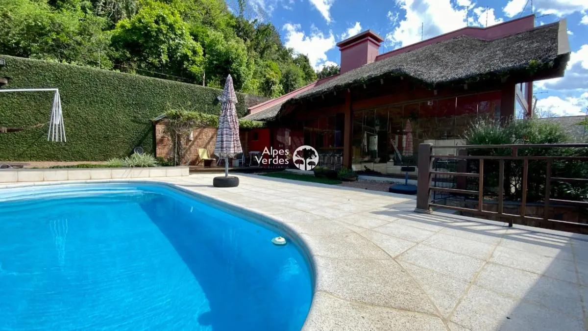 Imagem Vende-se casa totalmente mobiliada em Três Coroas-3 Quartos- R$3.200.000,00